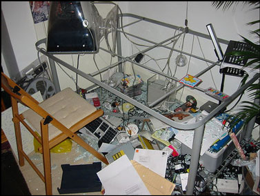 glassdesk.jpg